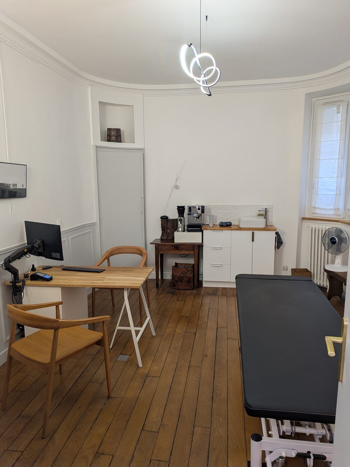 Espace de consultation et table de traitement